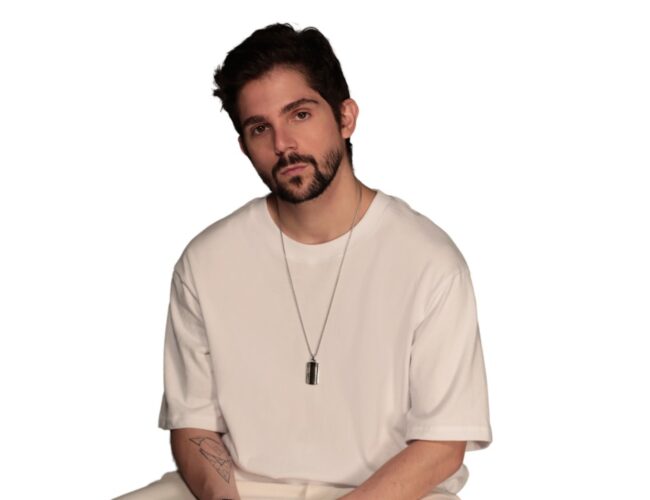 Reezer apresenta novidade no clima do Dia dos Namorados: ouça “Addicted To You”