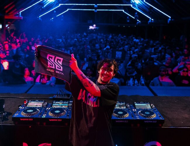 Said libera set do El Fortin apresentado energia, técnica e conexão de pista 