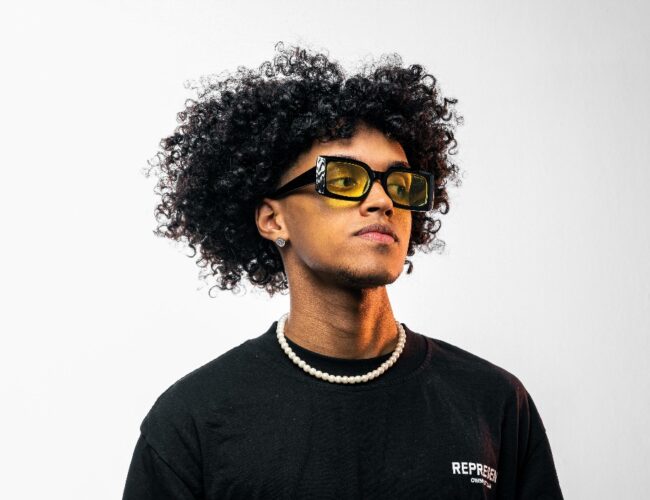 Da periferia paulista para o mundo: a jornada de Riascode com a música e sua conexão com a Dawn Patrol