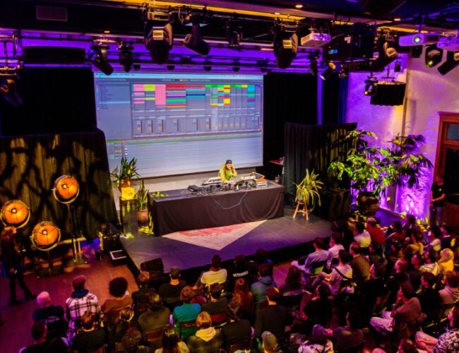 Em um mês, o ADE transforma Amsterdam na capital da música eletrônica; veja as diferenças entre programas da conferência