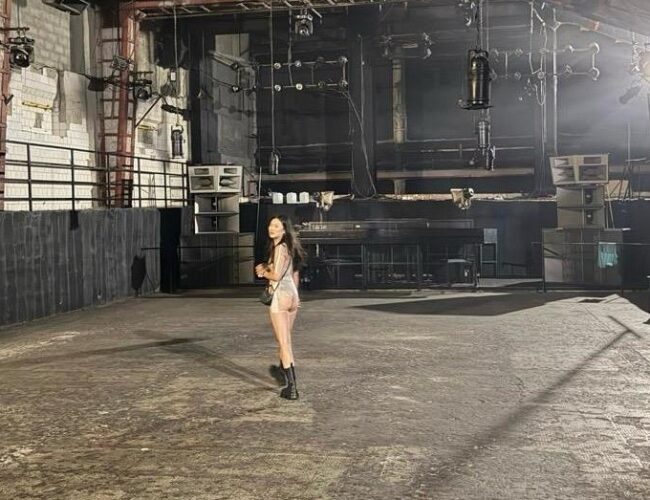 Após estreia no icônico Bassiani, Dubai e Egito, Eli Iwasa retorna ao Brasil para apresentação no Tomorrowland 