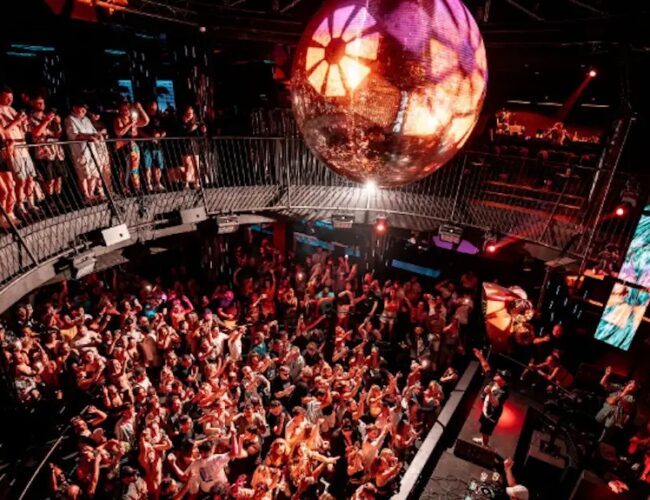 Raízes da Cena Clubber: Há 26 anos, o Eden Ibiza faz o chão da ilha tremer com um dos melhores soundsystems da ilha