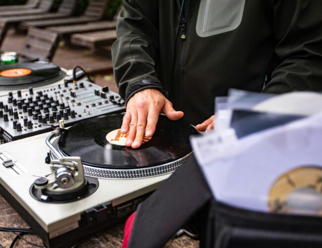 Anhanguera Warehouse: A arte de mixar: do vinil ao automix e o que a tecnologia nunca vai entregar