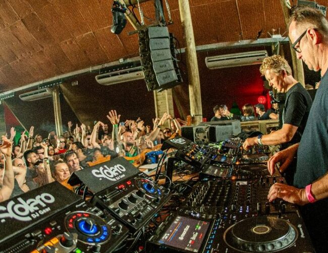 Como tudo começou? Conheça curiosidades da histórico b2b de Sasha & John Digweed, que chegam ao Brasil essa semana!