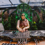 Jamila consolida trajetória entre arte, gestão e impacto cultural na música eletrônica brasileira