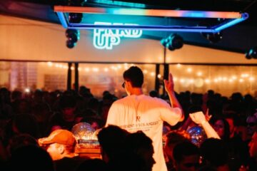 Funk, house e techno na Praia Brava: FNKD UP, de Petroski, soma forças com a Funky Room em sunset no litoral catarinense